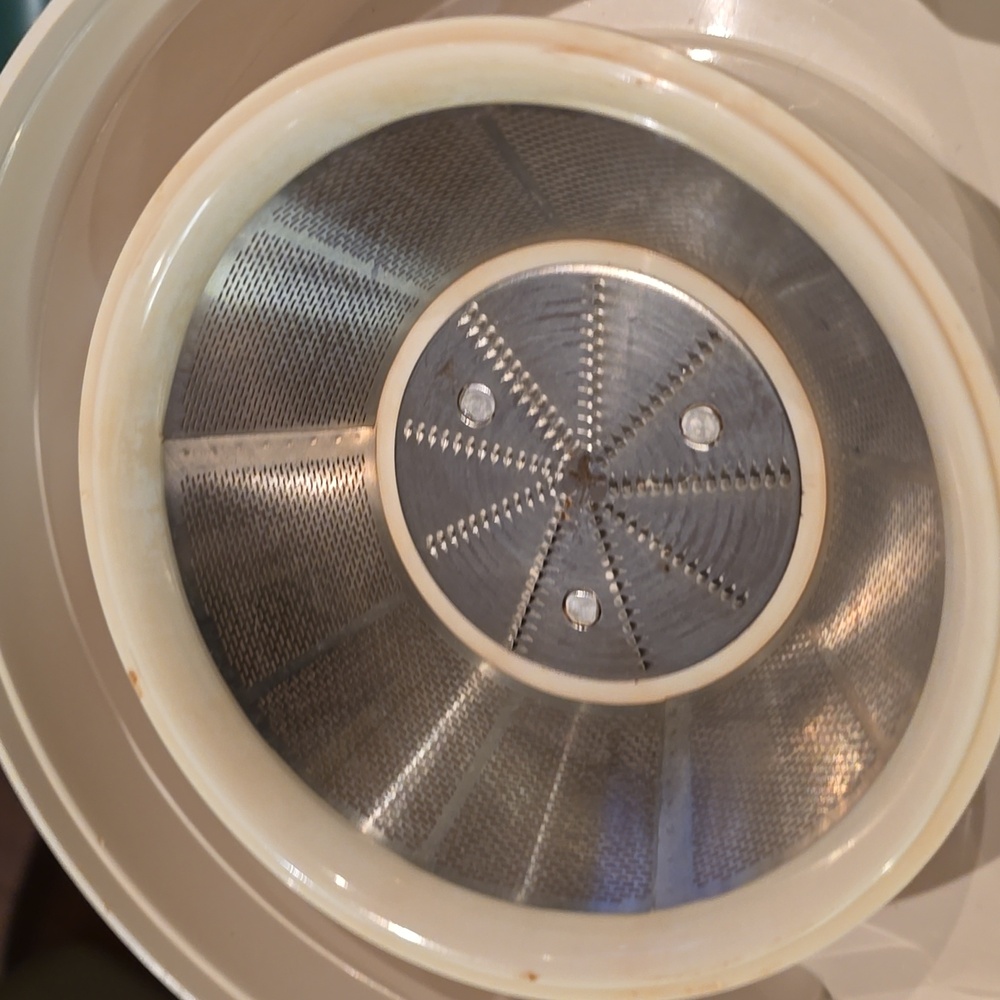 Charlescraft Juice Extractor - Picture 4 of 9